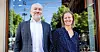 Jon Olav Bjergene og Marit Gjelsvik håper boka «Grønne tariffavtaler» vil inspirere både arbeidstakere og arbeidsgivere.