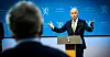 Finansminister Jan Tore Sanner mener at et jobbskattefradraget,, vil gi økt skattelette til de unge med lavest inntekt.