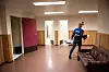 IDRETT: Idrettslagets folk vasker og holder orden etter dagen byttedag av sportsutstyr.