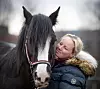 DUNDRA: 'Miss Lion King' kom til Cathrine i 2017 fra Nord-Norge. Hestene hennes er av typen Gypsy Cob.