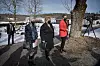 LO-leder Peggy Hessen Følsvik og statsminister Erna Solberg utenfor Røyken kirke.