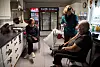 Kommunens helsesykepleiere sørger for at befolkningen får influensavaksine. Charles Granmo blir vaksinert av Mallin Andreassen. Ledende helsesykepleier Aid Olsen (t.v).