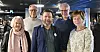 Rektor Per Erik Skjelbred ved Bleiker videregående skole (i midten foran) sammen med medlemmer av Asker Rotary: Tone Skodvin (foran tv), Lisbet Dahl (foran th), Ottar Løvik (bak tv) og Gunnar Syverud (bak th).