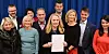 2018: Arbeids- og sosialminister Anniken Hauglie viste fram en nysignert IA-avtale til pressen i 2018. LO mener at endringene som den borgerlige regjeringen var pådriver for, har svekket IA-avtalen.