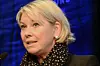 Næringsminister Monica Mæland lover å gjenngå retningslinjene for topplederlønningene, men vil ikke forskuttere hva konklusjonen blir.