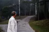 Stedet i skogen som Porsanger kom tilbake til etter å ha vært borte i fem måneder, ser nesten helt likt ut som den gangen. Med unntak av noen ansiktløft innendørs her og der.