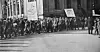 Arbeiderklassen protesterte mot tukthuslovene i 1. mai-toget i Oslo. Året var 1927.