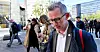 HK-leder Christopher Beckham på vei til Riksmekleren sammen med forbundets forhandlingsdelegasjon.