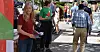 PÅ STAND: Nestleder i SV og listetopp i Akershus, Kirsti Bergstø (t.v.) på stand i Ås i slutten av august.