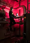 For Janne Rønning er muligheten til forutsigbar og barnevennlig arbeidstid en fordel.