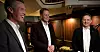 Det var god stemning da lederne for partene i frontfaget - Fellesfobundet-leder Christian Justnes (fra venstre) og Norsk Indiustri-leder Harald Solberg (midten) - endelig klunne erklære enighet sammen med riksmekler Mats Ruland.