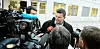 LO-leder Hans-Christian Gabrielsen møter pressen på vei inn til Riksmekleren.