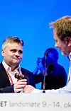 14. oktober 2015: Jørn får klubba av avtroppende leder Arve Bakke.