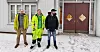 VANT FREM Jonas Kaskelis, Christian Myhre og Thomas Eggen utenfor Østre Innlandet tingrett i Elverum mandag. De tre og kollega Egil Åberget mener tidligere arbeidsgiver Fibertec skylder dem over en halv million kroner i lønn. Kollegene har krevd at arbeidsgiveren blir slått konkurs. De fikk medhold i tingretten.