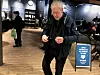 Røberg kunne telle intet mindre enn fire tilfeldige forbipasserende som lovte å stemme Senterpartiet under en kaffepause på Grorud senter.