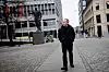 SOV IKKE: Selv har Jonas Bals aldri følt et behov for å krype under dyna. – Hvordan kan du skjønne at andre har det sånn da? Fordi jeg tenker at folk er forskjellige. Det har jeg lært gjennom 48 år på denne kloden, sier han.