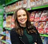 Nora Mile Helgesen mener Kiwi ikke bryter loven.