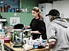 Flere av dem som kommer til Kjeller'n rekrutteres av det utegående rusteamet. Da er de med dem de første gangene slik at de blir trygge. Etter besøk nummer to, er det flere som dukker opp alene.