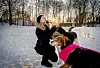 En hundepark hjemme i Hå, er Jeanette Lea Romslos drøm. Her med Lilly (rosa drakt), Kompis og Miks på Hundejordet i Frognerparken, ett av Oslos 10 friområder for hund.