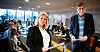 Siri Bergh i Byggenæreingens landsforening og Per Skau i Fellesforbundet leder de to delegasjonene i byggebransjens lønnsoppgjør. I dag utvekslet de krav, og de må bli enige før 5. april for å unngå streik.