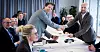 Tirsdag startet Fellesfo﻿rbundet forhandlingene. Joachim Espe (til høyre) overleverer Fellesforbundets krav til administrerende direktør i Virke, Bernt Apeland.