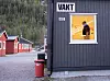 Vold og trusler er ikke-eksisterende i det åpne fengselet, forteller betjentene.