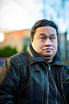 SELVLÆRT: David Hole kunne se fra han var tre år til han ble 22 år: – Jeg begynte å leke med datamaskiner på begynnelsen 1990-tallet, sier han