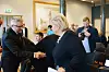 FIKK STØTTE: Erna Solberg hilser på Pål Eitrheim i Equinor dagen det ble kjent at Hywind får massiv Enova-støtte.
