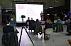 PRESSEKONFERANSE I KORONAENS TID: Telia dristet seg til å ha en fysisk lansering. Dermed var det avstand mellom stolene.