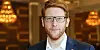 TRENGER FLERE: Vi er helt avhengige av flere fagarbeidere i Norge for å fylle arbeidslivets behov, påpeker Arbeiderpartiets Martin Henriksen. Partiet kommer med fire forslag for å styrke fagskolen.
