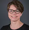 Likelønnsforsker Kjersti Misje Østbakken er avventende til om aktivitets- og redegjørelsesplikten vil få store konsekvenser for likelønnsarbeidet.