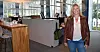 Løyveseksjonen i Lærdal er liten, men har viktige oppgaver. Regelendringer vil medføre at arbeidsmengden snart blir betydelig større. Kontorsjef May Britt Berge Solheim tror det er positive ting på gang, men er avhengig av å få ressurser som møter den økende mengden oppgaver som seksjonen skal løse.