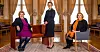 re av Norges mektigste kvinner – høyesterettsjustitiarius Toril Marie Øie, statsminister Erna Solberg (H) og stortingspresident Tone Wilhelmsen Trøen (H) – er samlet til felles fotografering i det ærverdige Eidsvollsgalleriet på Stortinget.
