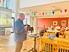VELKOMMEN TILBAKE: Byrådsleder Raymond Johansen takket de ansatte på Kantarellen bo- og rehabiliteringssenter for innsatsen og ønsket dem velkommen tilbake til Oslo kommune og offentlig drift igjen.