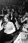 Oslo AUF starter det ambisiøse ungdomssenteret Aurora i Skippergata 23 med kaféer, diskotek og barer fordelt over 4 etasjer. Juli 1971.