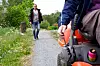 SOMMERJOBBING: Andreas (22) ble fersket for rusbruk av soldater på øvelse. På gressklipperen virker det bedre med energidrikk.