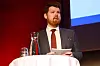 STATSSEKRETÆR: Atle Simonsen i Kunnskaps- og integreringsdepartementet sier sjefen, Jan Tore Sanner, brenner for lærlinger. - Har vi lærlinger? Hvor er de? Jeg vil hilse!, sa Sanner like etter å ha mottatt kontornøkkelen, ifølge Simonsen.