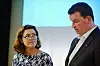FELLES INNSPILL: NHO-direktør Kristin Skogen Lund og 2. nestleder i LO, Hans-Christian Gabrielsen, leverte i dag sine innspill til hvordan Norge skal bli et lavutslippssamfunn og samtidig sikre vekst og arbeidsplasser.