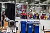 Mekatronikk (kort fortalt «industriell automatisering») [lagkonkurranse]: Teodor Hella (19) fra Intek Engineering Raufoss og Eirik Rød (19) fra Nammo Raufoss. De to ble Norgesmestere i april. Her står de i en pause og studerer verden utenfor pauserommet