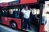 KJEMPET: Petter Tømta har jobbet seg tilbake til bussen etter hjerneslag. Langvarige vakter er mer slitsomt enn før.
