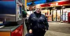 Jane Jensen er tillitsvald på Circle K Storebaug ved Moss og meiner dei bensinstasjontilsette treng eit ordentleg lønnshopp i neste lønnsoppgjer.
