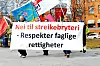 De streikende havnearbeiderne i Tromsø og Mosjøen nektes adgang til havnene, men selv om det betyr fritt fram for streikebrytere, vil ikke Kystverket ta stilling til havnenes egen vurdering av å stenge havnearbeiderne ute.