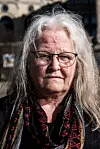 Lederen for AAP- aksjonen, Elisabeth Thoresen, sier at flere enslige har henvendt seg til dem fortvilet over å ha fått avslag på sine søknader om julehjelp fra Nav.