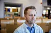 OVERTID: En bomstasjon holdt på å velte økonomien for kokk i Forsvaret, René Hamre (33). Han overlever på overtid.