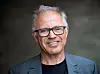 – Når man er utslitt etter jobb, skyldes det ikke bare jobben, men hele livet, sier arbeidslivsforsker Arild Henrik Steen ved OsloMet.