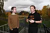 Mats Molland Haug (t.v) og Patrick Austvik er kritisk til regjeringens forslag til statsbudsjett. Spesielt mener de regjeringen svikter i klimatiltakene.
