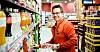 MER ENN FORVENTET: Butikksjef Frode Helsø ved Coop Extra Stjørdal er overrasket over størrelsen på grensehandelen.