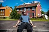SATSER PÅ GODVÆR: Festivalen skal foregå i hagen til Kafe Steinbra på Grorud. Det vil bli telt over scenen, men ikke over publikum, så Lange håper sola vil skinne den 21. juli.