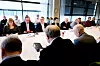 INGENTING KOMMER UT: På tirsdag denne uka overrakte partene sine krav for frontfaget. I går begynte forhandlingene mellom Fellesforbundet og Norsk Industri.