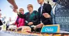 TOG-KAKE: Statsminister Erna Solberg, Venstre-leder Trine Skei Grande, KrF-leder Knut Arild Hareide og Frp-leder Siv Jensen delte allerede i 2015 ut kake i forbindelse med at regjeringen begynte planlegging av ny Ringeriksbane.